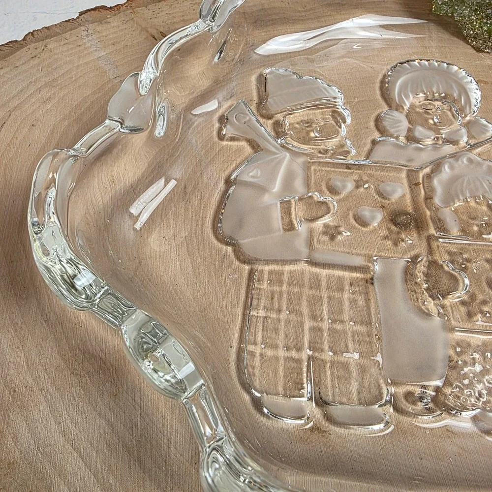 Vintage Mikasa Celebrations Carolers Collection‎ Frosted Glass Dish Christmas